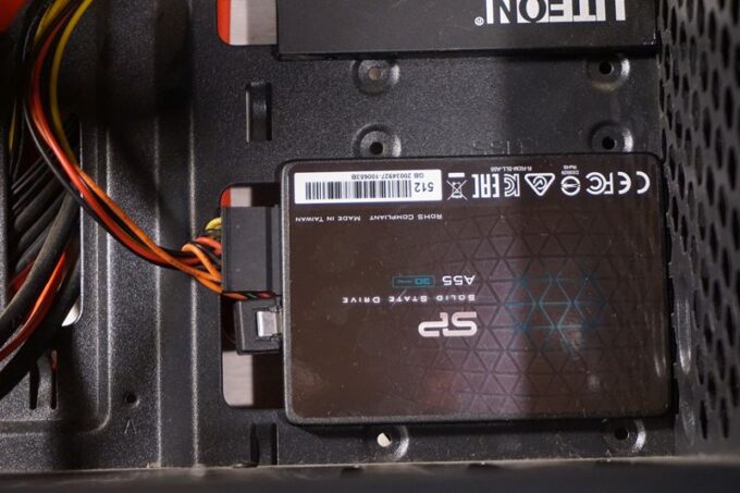 SSDの取り付け方